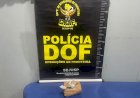 Passageira de veículo de aplicativo é presa com meio quilo de pasta base de cocaína