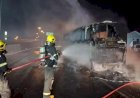 Ônibus com 42 passageiros pega fogo e mobiliza bombeiros em rodovia de Santa Catarina