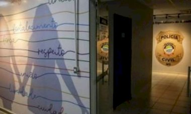 Mulher é assassinada a facadas na Capital; namorado é procurado pela polícia