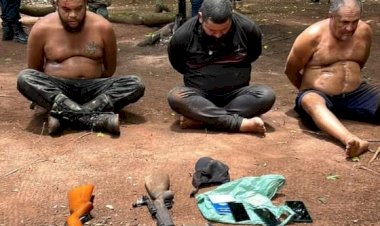 Três brasileiros são presos com armas no Paraguai