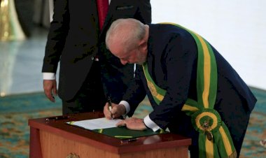 Lula revoga decretos que reduz acesso a armas