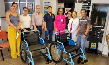 Hospital da Vida recebe cadeiras de rodas para atendimento de pacientes obesos