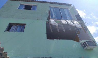 Sacada de hostel desaba de 7 metros e mata duas irmãs em Florianópolis