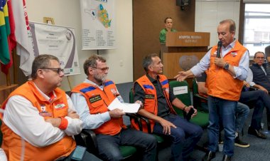 Jorginho Mello se reúne com prefeitos e cobra agilidade ao Governo Federal para ajuda ao Alto Vale do Itajaí