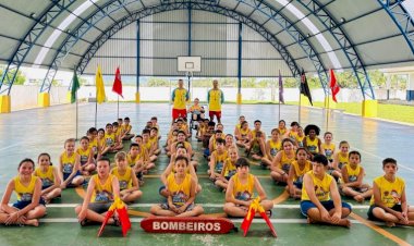 Batalhão dos Bombeiros Militares de Criciúma forma quase três mil crianças no Projeto Golfinho