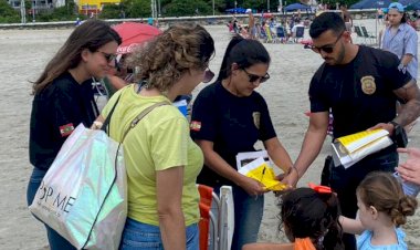 Polícia Civil distribui mais de 40 mil pulseirinhas de identificação para crianças no Litoral catarinense