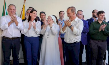 Governo do Estado inaugura nova emergência do Hospital e Maternidade Marieta Konder Bornhausen