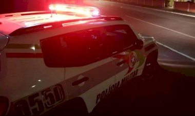 Vizinhos escutam barulho de tiro e polícia encontra adolescente morto em Chapecó