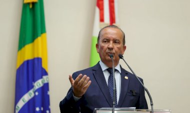 Em mensagem anual na Alesc, governador destaca avanços do Estado em 2023 e reforça importância da parceria com o Parlamento