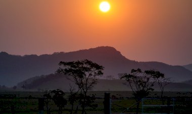 Santa Catarina tem semana de tempo firme e calor intenso