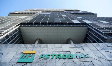 Acionistas da Petrobras aprovam distribuição de 50% dos dividendos extraordinários