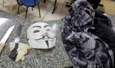 Aluno leva faca para sala de aula e ameaça colegas em escola de Viamão