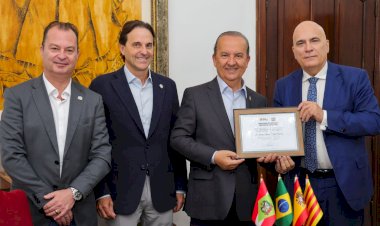Governador nomeia embaixador honorário de Santa Catarina na Catalunha