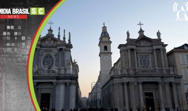 PIAZZA SAN CARLO EM TORINO: REPORTAGEM ESPECIAL MOSTRA A HISTÓRIA DO CORAÇÃO DA CIDADE ITALIANA