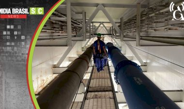 Casan instala nova adutora na Ponte Pedro Ivo em Florianópolis
