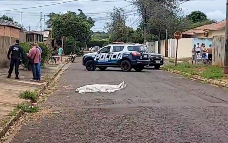 Ao deixar filho na casa da ex, homem é morto tiros na Capital