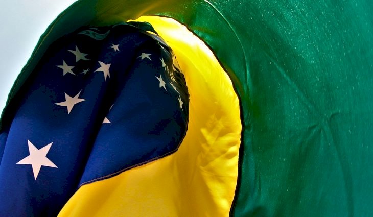 Governo estabelece horário diferenciado de funcionamento no jogo Brasil X Croácia