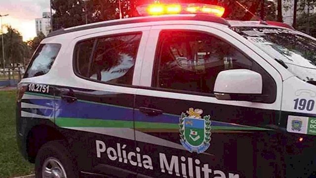 Cadeirante é preso em flagrante com arma, munições e drogas 