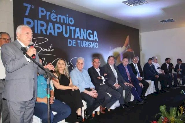 Michel Temer recebe homenagem em Bonito ao lado de presidente do Paraguai  - CREDITO: CAMPO GRANDE NEWS
