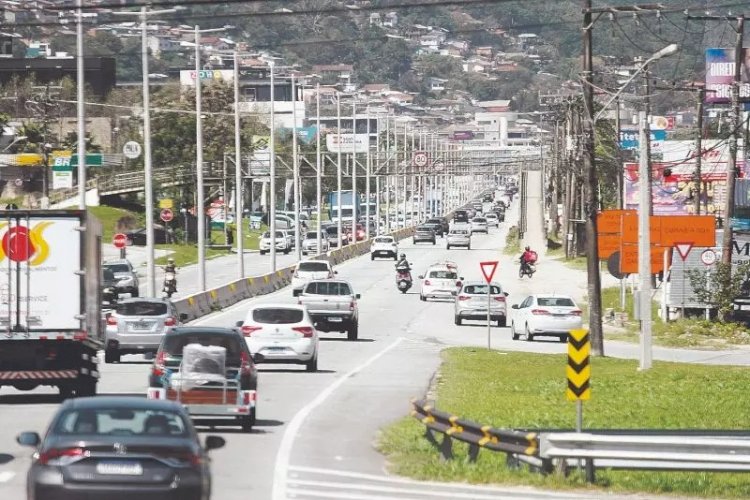 ‘Urgência’: Florianópolis quer empréstimo de R$ 160 milhões para mobilidade, saúde e habitaçõesA prefeitura de Florianópolis quer, com urgência, um empréstimo de R$ 160 milhões para infraestrutura na Capital. O projeto de lei que permite que o município pleiteie a verba foi para a sanção na última quarta-feira (11).