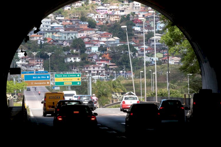 Túnel Antonieta de Barros terá interdição de pistas para limpeza de vias