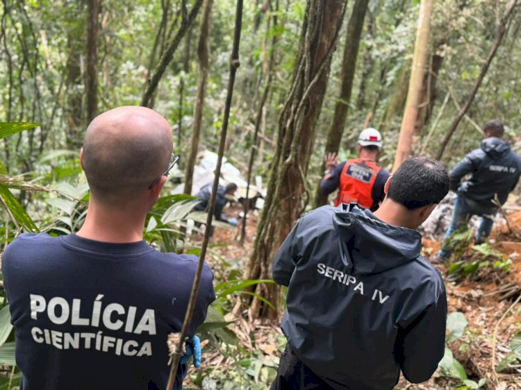 Polícia Científica trabalha na investigação das causas de acidente com aeronave em SC