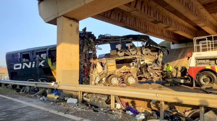 Acidente com ônibus no interior de SP deixa 10 mortos e mais de 40 feridos