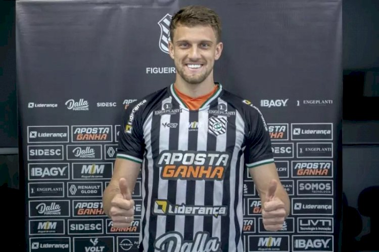 Quem é o primeiro reforço do Figueirense depois do transfer ban